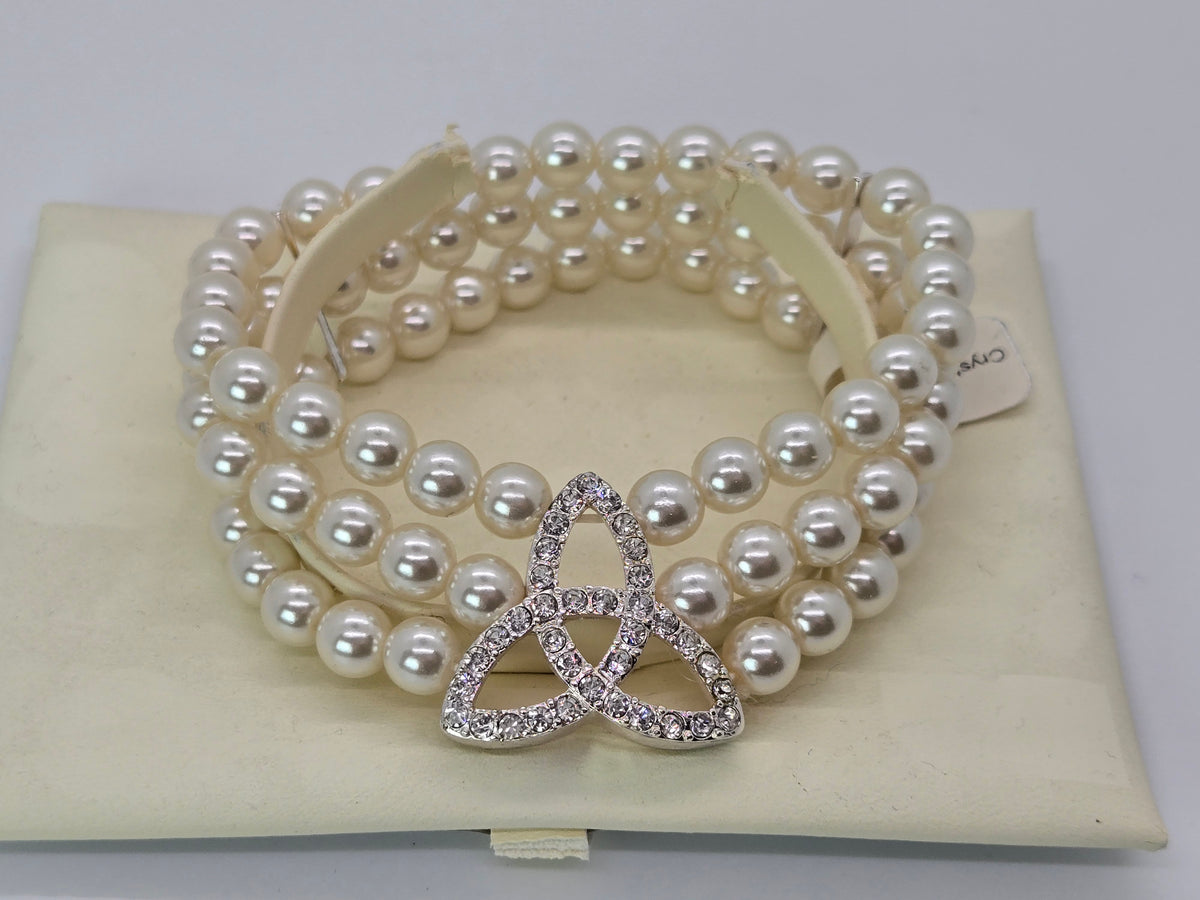 Timeless Treasures 3-Strand Pearl. Irish Celtic Knot Stretch Bracelet NWT