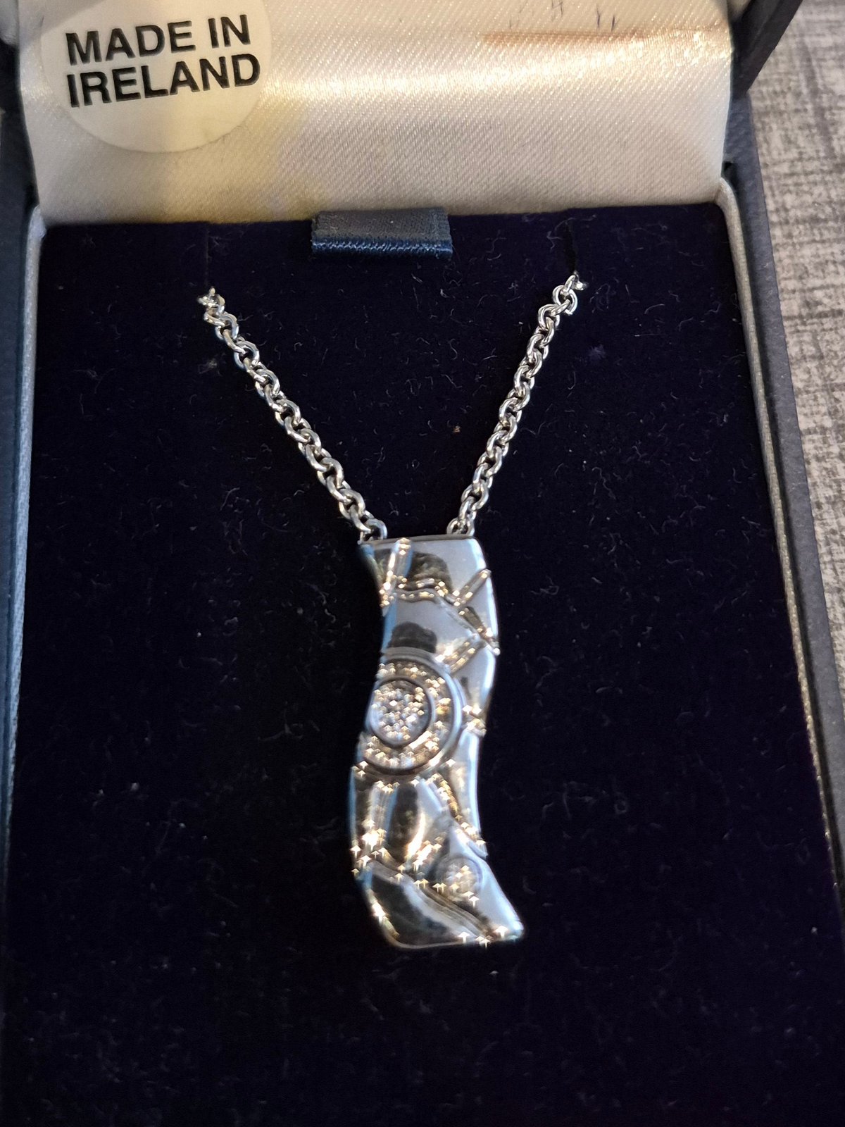 Silver Spirit Handcrafted Celtic Art Pendant Necklace – Made in Ireland NIB