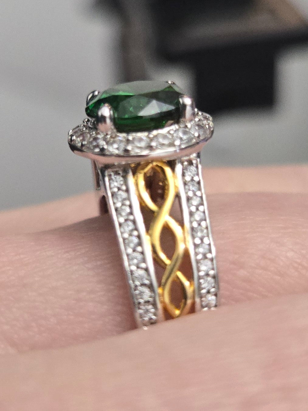 ShanOre Silver Green CZ Celtic Halo Ring - NWT & Box - Size 9