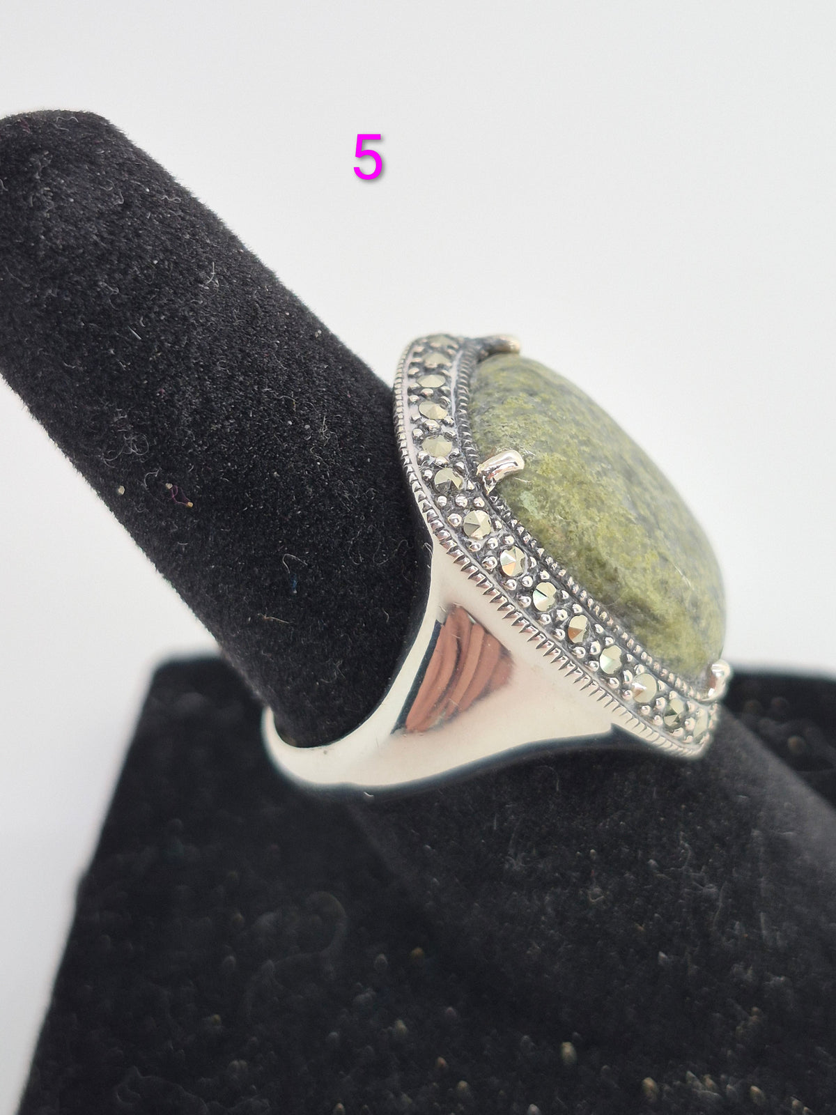 Fáilte Ring by Solvar – Sterling Silver, Connemara Marble & Marcasite