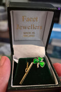 Vintage Solvar Green Enamel Shamrock Tie Pin / Stick Pin – New in Box