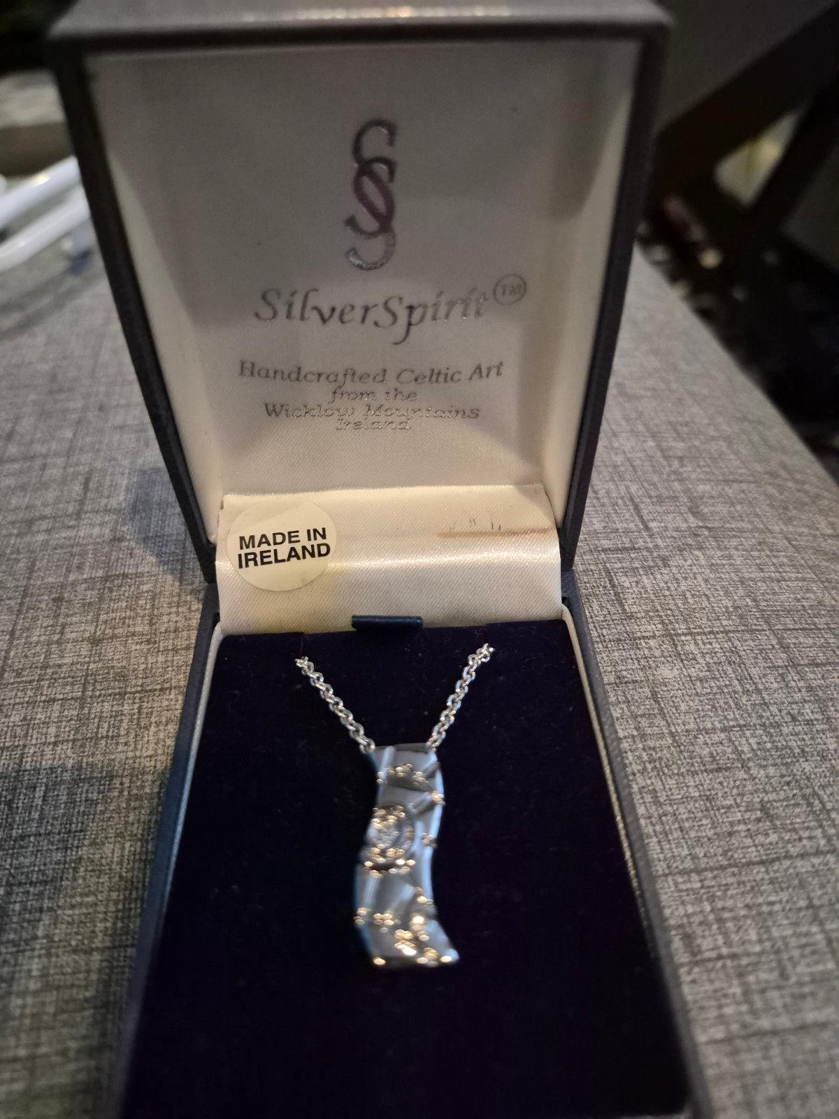 Silver Spirit Handcrafted Celtic Art Pendant Necklace – Made in Ireland NIB