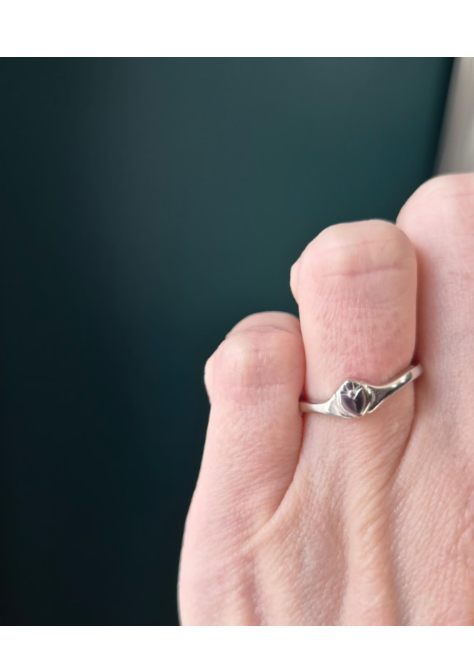 Contemporary Claddagh Ring – Sterling Silver – Size 5, 5.5 & 6  – NWT Made in Ireland